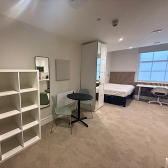 Gold Room - Image 5